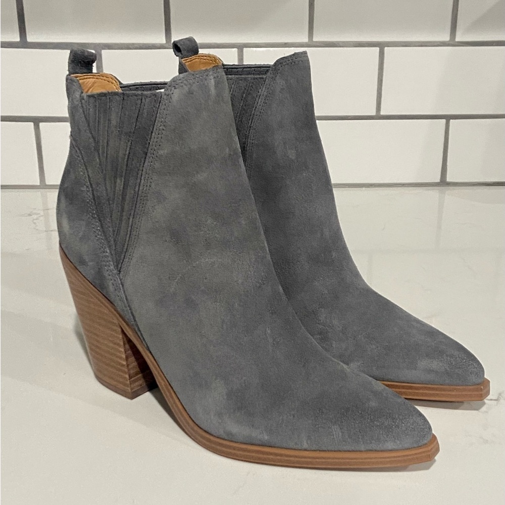 Marc Fisher Women's Gadri Pointed Toe Gray Leather Boots Size 8.5 Western Boho‎